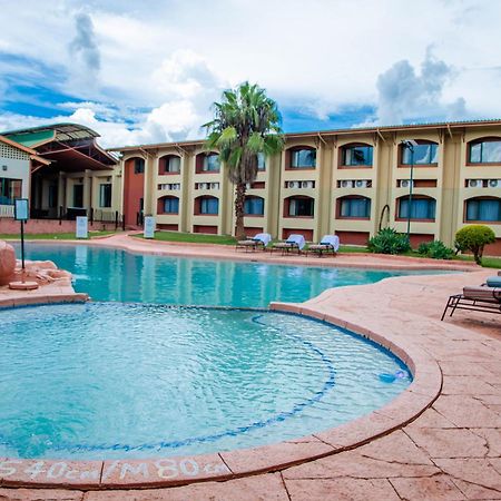 M'Kango Golfview Hotel Lusaka Luaran gambar