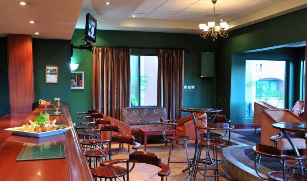 M'Kango Golfview Hotel Lusaka Luaran gambar