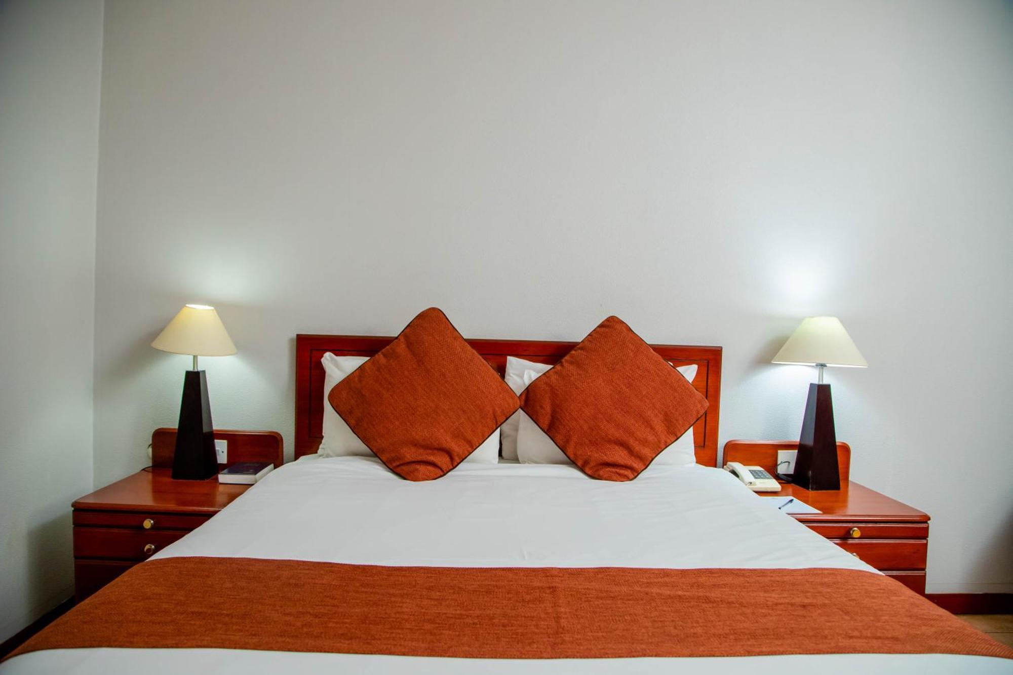 M'Kango Golfview Hotel Lusaka Luaran gambar