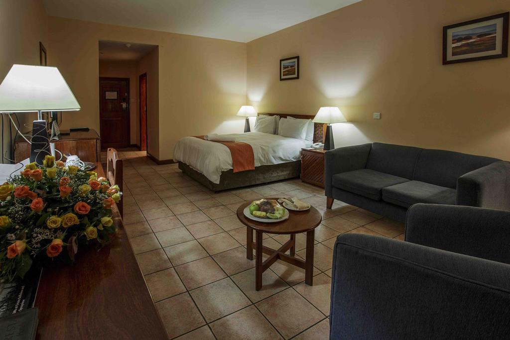 M'Kango Golfview Hotel Lusaka Luaran gambar
