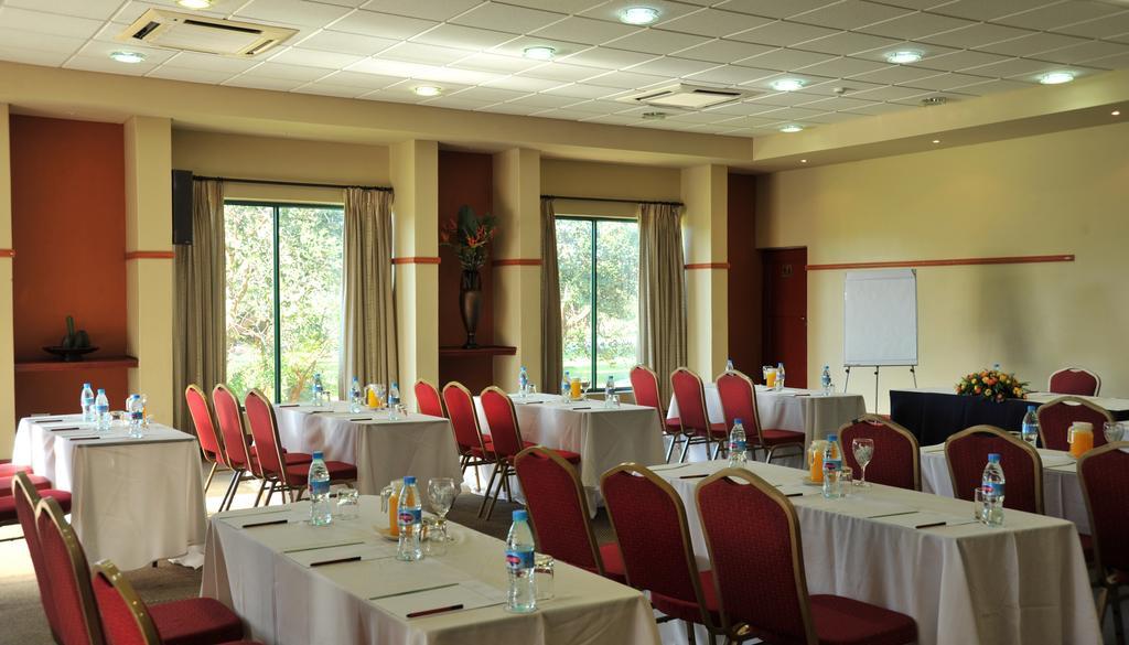 M'Kango Golfview Hotel Lusaka Luaran gambar