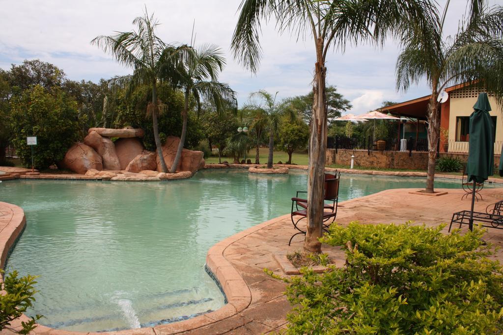 M'Kango Golfview Hotel Lusaka Luaran gambar