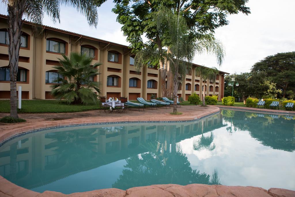 M'Kango Golfview Hotel Lusaka Luaran gambar