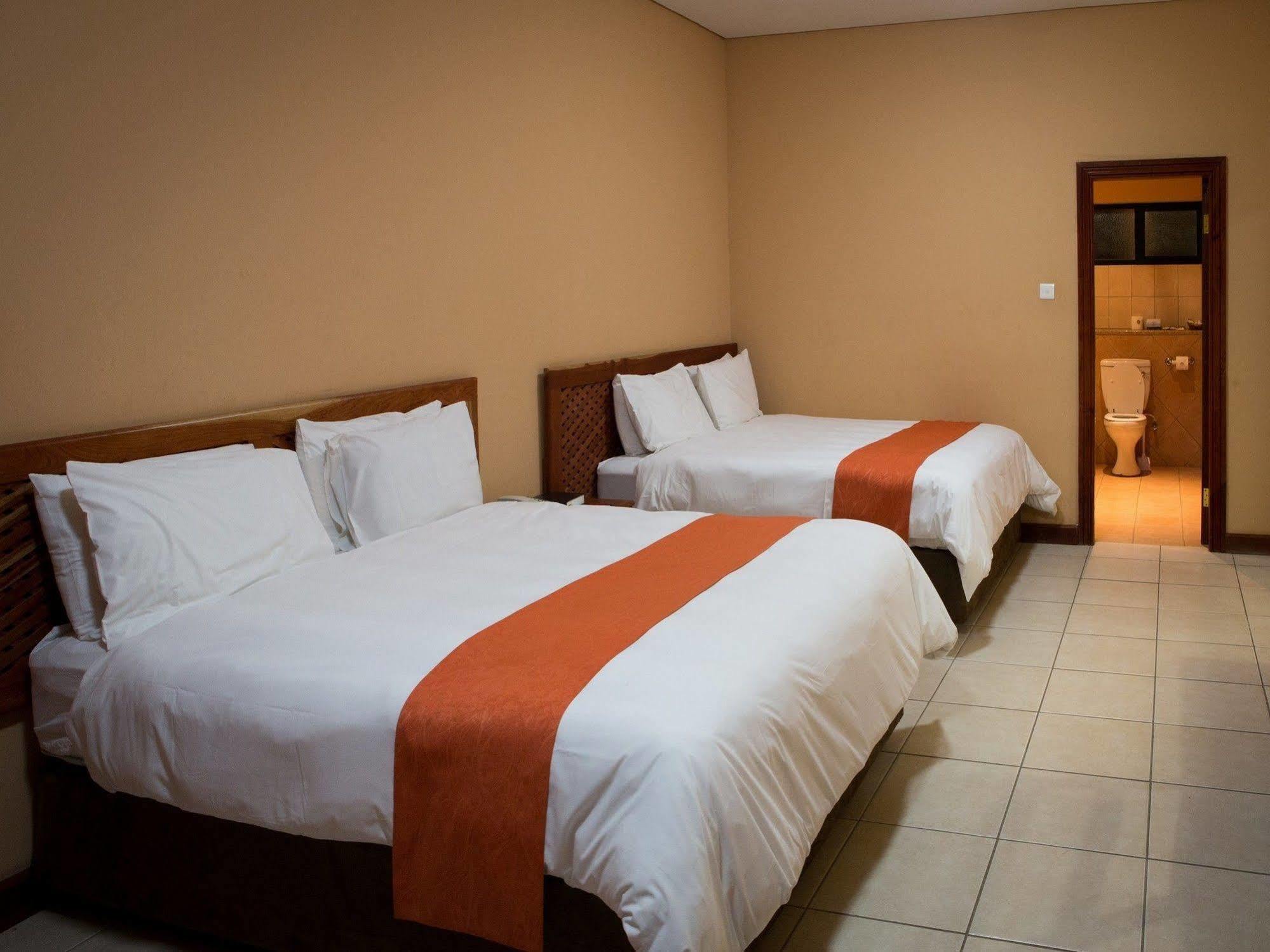 M'Kango Golfview Hotel Lusaka Luaran gambar